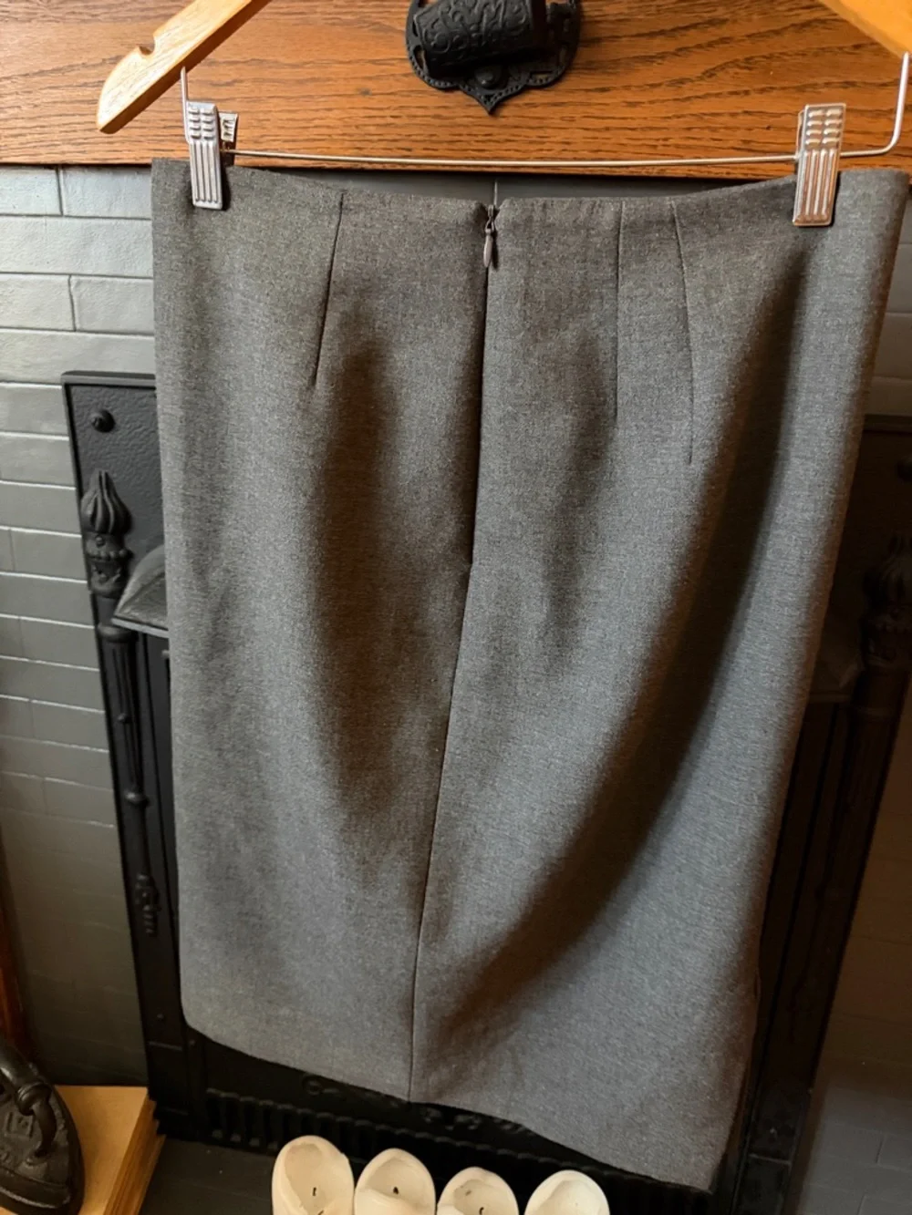 Zara Classic Pencil Skirt - Picture 3 of 4